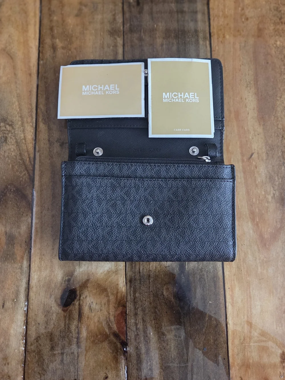 Michael Kors Black Leather Wallet - Classic Folded Design